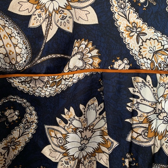 100% silk French connection paisley print blouse size 8 - Picture 3 of 4
